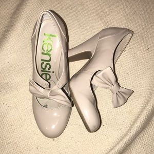 cute bow tie heels womens US 7